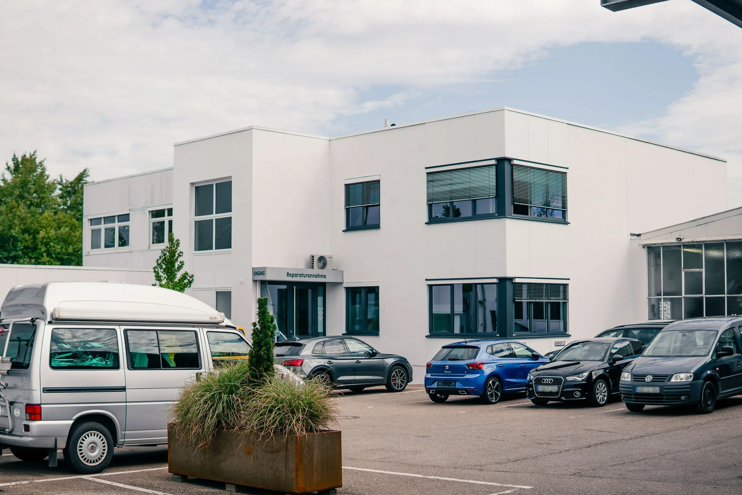 AutoHalbig Außenansicht